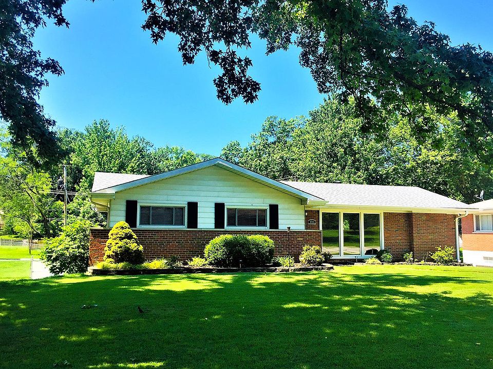 1st image of 8715 Red Oak Dr