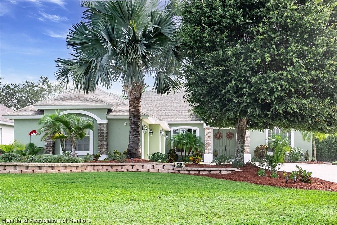 2768 Treasure Cay Ln