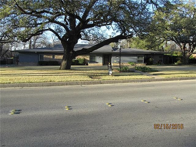 1st image of 1417 Bluebonnet Dr