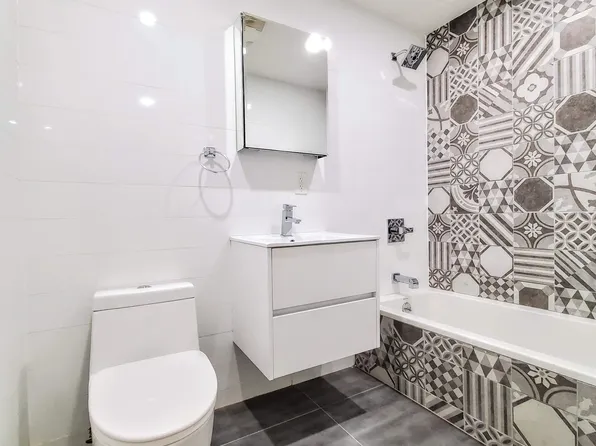 1487 Sterling Place image 10 of 11