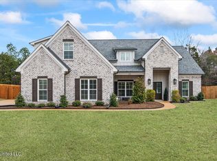 3238 Grayson Creek Dr, Southaven, MS 38672