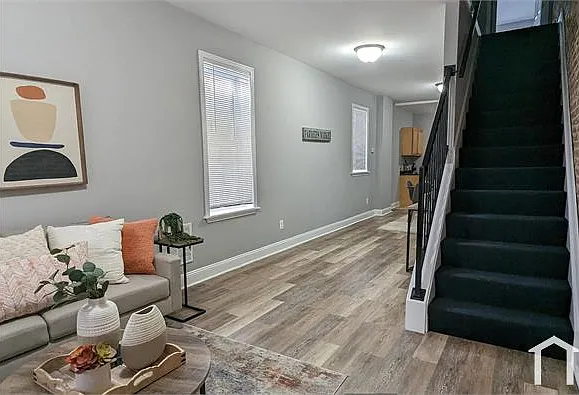 400 N Port St — Photo 7