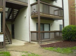 102 Wells Ct, Hampton, VA