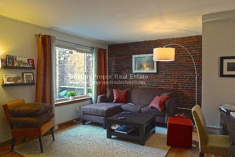 3 bed, 1.5 bath, 1400 sqft, $5,000 — Photo 3