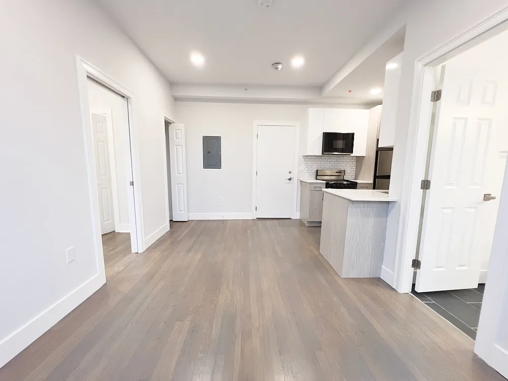 1 bed, 550 sqft, $2,800 — Photo 3