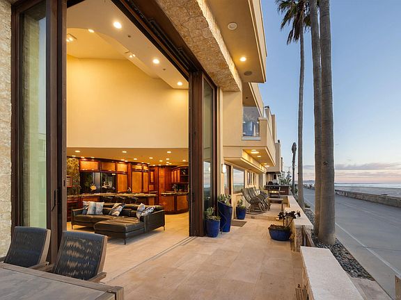 3rd image of 3921 Ocean Front Walk