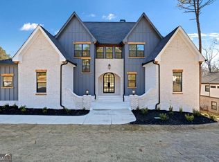 6113 Deepwater Cv, Gainesville, GA