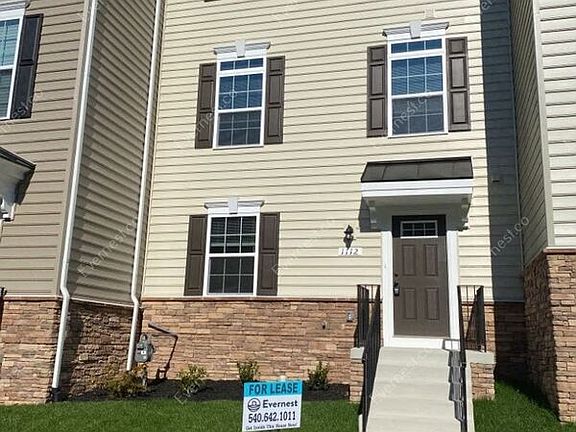 2nd image of 1112 Dovetail Cir