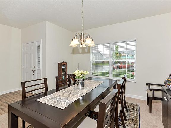 4th image of 17170 Evesham Dr
