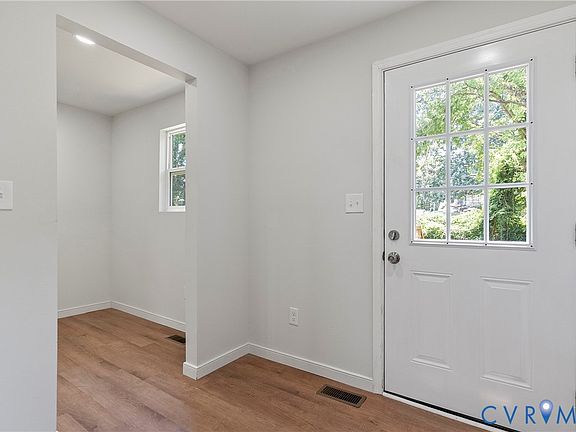 5th image of 218 Moore St