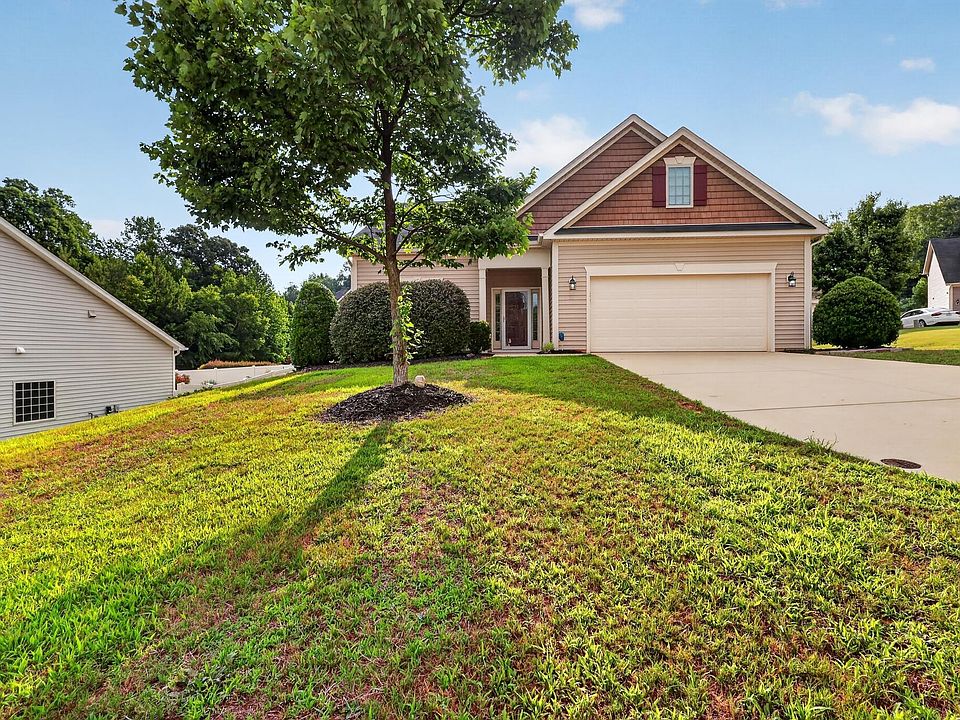 1st image of 39 McGuire Ln