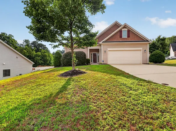 39 McGuire Ln, Clayton, NC 27527