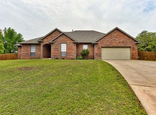 820 White Tail Ct, Guthrie, OK 73044