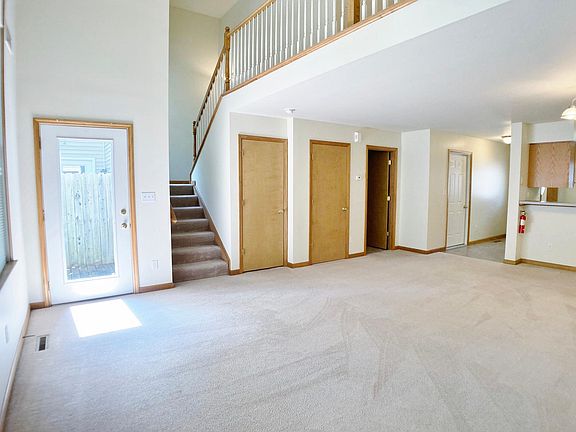 3rd image of 2562 Carnegie Dr