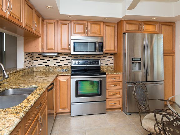 5th image of 2050 Atlantic St APT 326