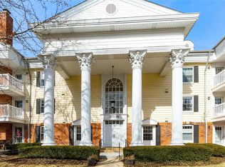 15049 Claymoor Ct APT 1, Chesterfield, MO 63017