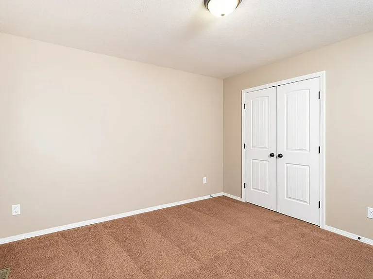 852 S Waco Ave — Photo 7