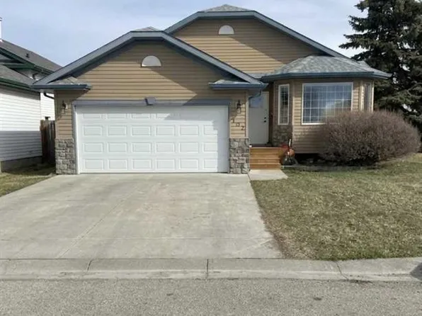 402 S Highwood Village Pl NW, High River, AB T1V 1W1