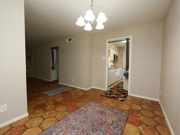 7727 Meadow Park Dr #111 — Photo 16