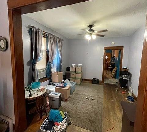 5th image of 212 N Kilbourn Ave