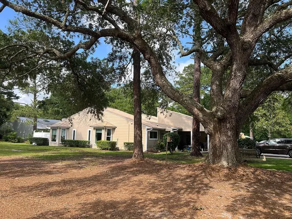 1229 Hummingbird Ln E, Gulf Shores, AL 36542