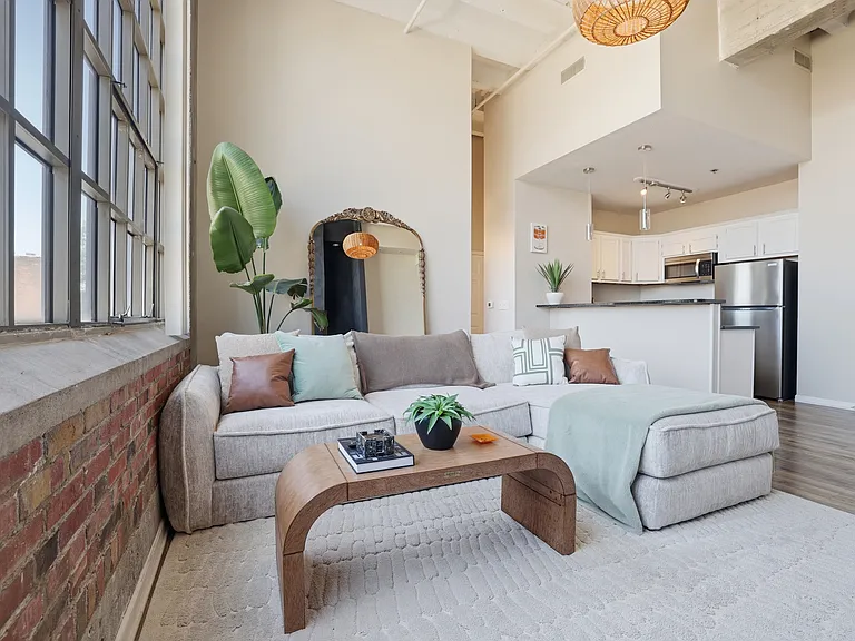 611 N Park Ave #216 — Photo 8