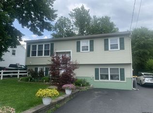 33 Start Ave, Rensselaer, NY 12144