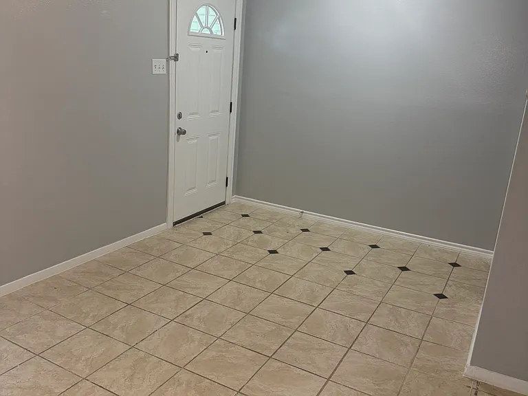 3322 Jubilee Trl — Photo 2