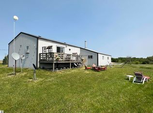 21749 20th Ave, Marion, MI 49665