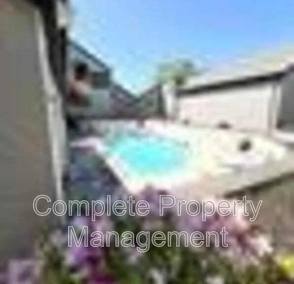 3350 Altamont Rd #C — Photo 2