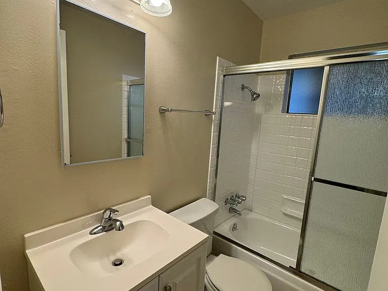 925 N Bayshore Rd W #7 — Photo 10