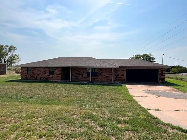 10631 N 2230th Rd, Clinton, OK 73601
