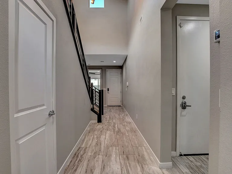 6005 Andezano Dr — Photo 26