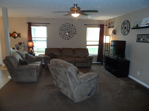 3rd image of 1511 Norcross Way