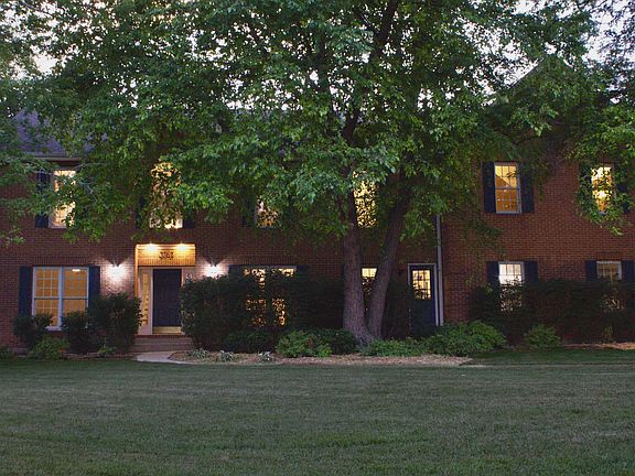 2nd image of 3763 Erin Ct