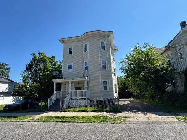 107 College St #1R, Springfield, MA 01109