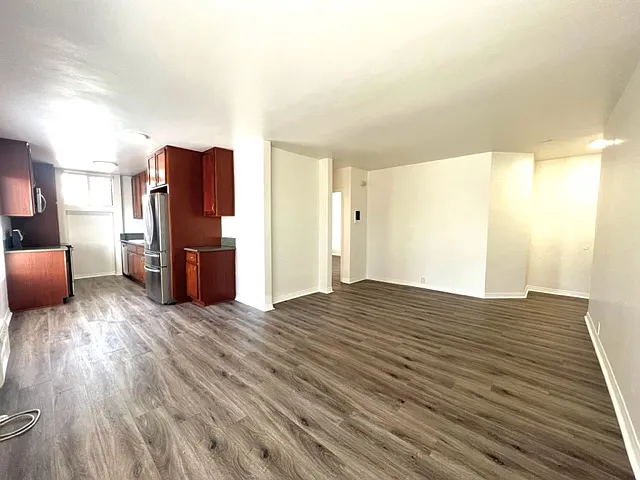 Building Photo - 2015 Robinson Ave #6