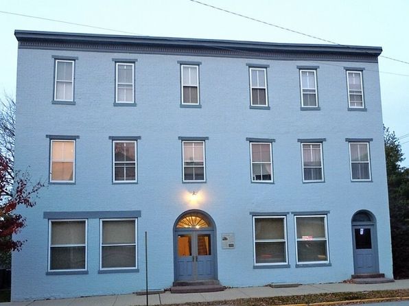 40 E Main St #3