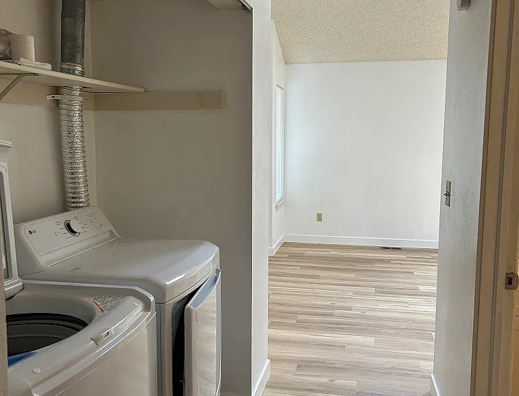 4187 Zurich Dr — Photo 19