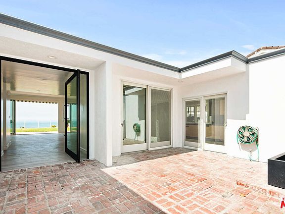 3rd image of 18056 Coastline Dr