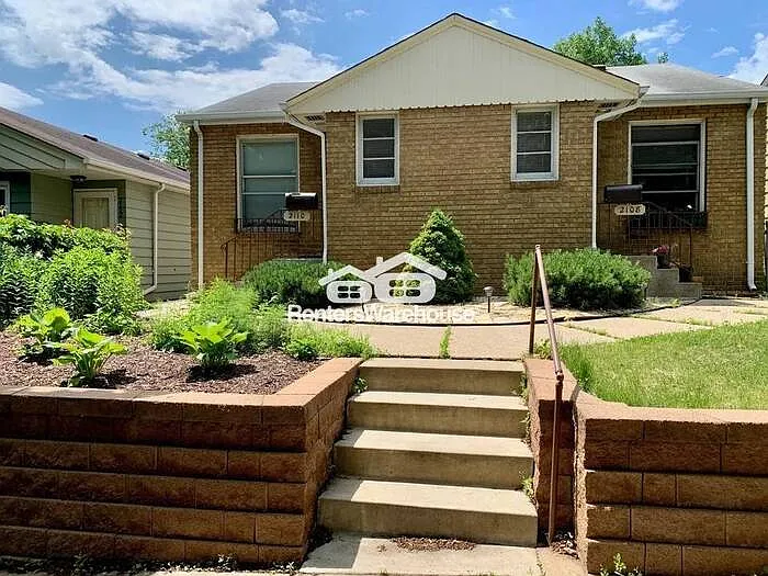 2108 Grand Ave S — Photo 1