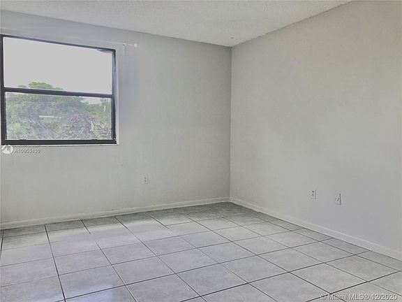 5th image of 8877 Fontainebleau Blvd APT 203