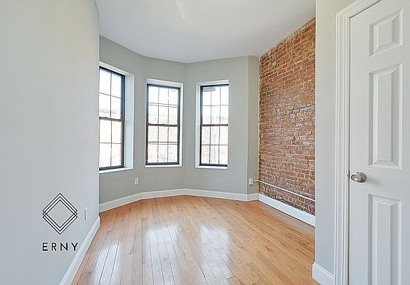 2nd image of 56A Somers St #4
