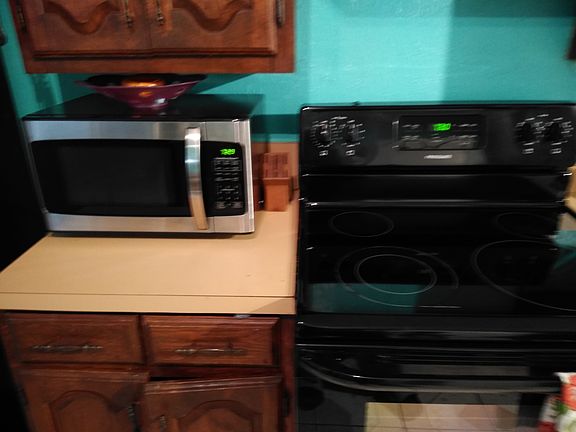 5th image of 611 Wyatt St