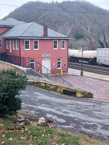 107 2nd Ave, Hinton, WV, 25951