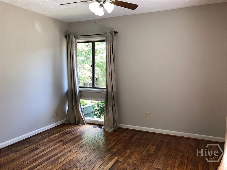174 Woodstone Dr — Photo 6