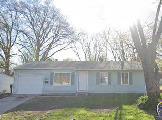 2808 SW Valley Brook Ln, Topeka, KS 66614