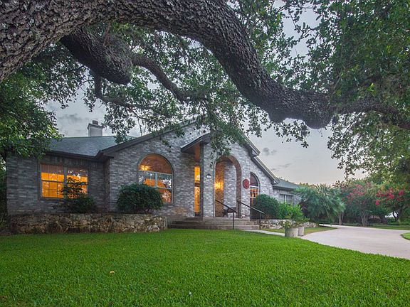 2nd image of 1355 Flaming Oak Dr