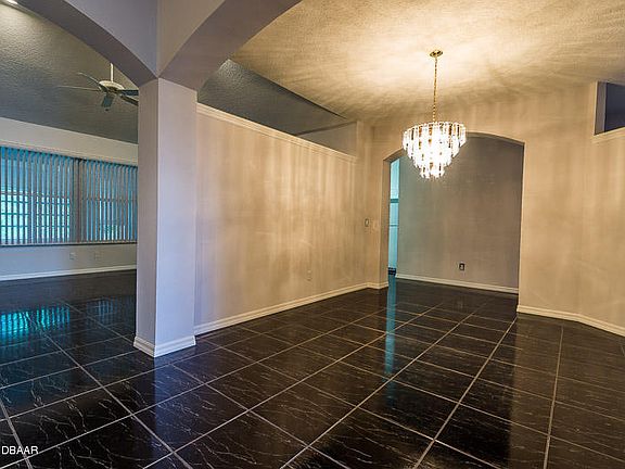 4th image of 1313 Sunningdale Ln