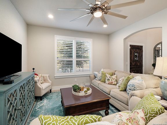 5th image of 2731 DEL PILAR DR